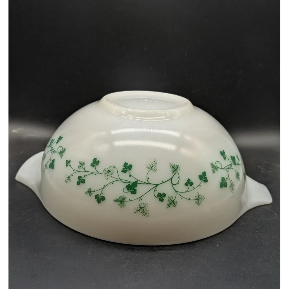 Pyrex Terrace Ivy 444 Cinderella Mixing Bowl 4 Qt Green White Milk Glass Vintage